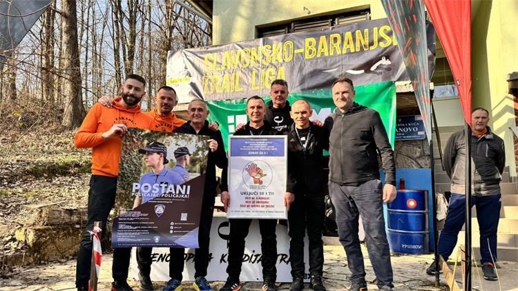 Policajci trčanjem promovirali kampanju ”Postani policajac“ i projekt ”Zdrav za 5“