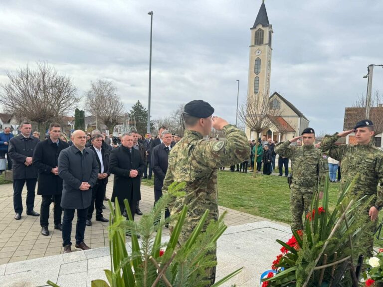 Obilježavanje 33.obljetnice postrojavanja nenaoružanih odreda u Bogdanovcima