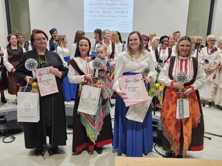Ženska klapa ”Sozal” Rab najuspješnija na Festivalu po ocjeni žirija i publike u Vinkovcima