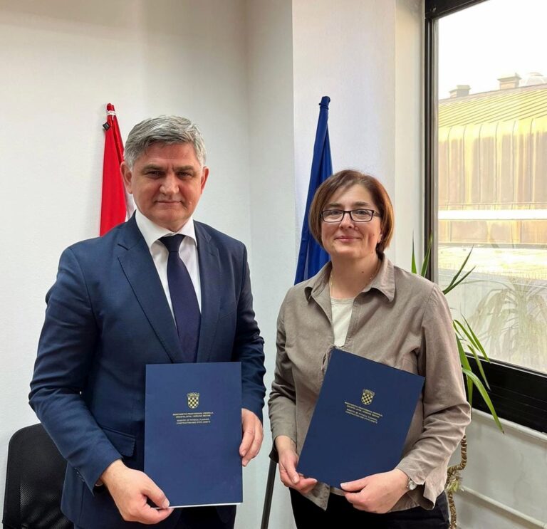 Potpisan Sporazum za izgradnju višestambene zgrade u Otoku