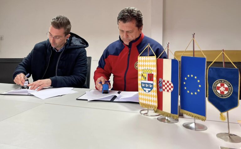 Grad Vinkovci s 8.600 eura podržao rad HGSS Stanice Vinkovci
