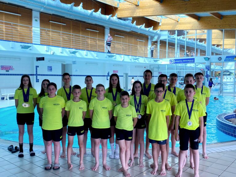 Plivački klub Orion osvojio 19 medalja na plivačkom natjecanju ” Sova kup”