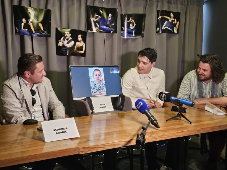 Predstava ”Dekadencija” za sto sretnika koji uspiju doći do ulaznice za predstavu u Vinkovcima