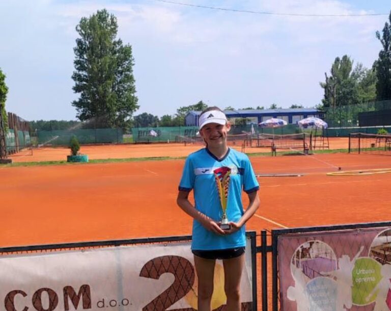 Ella Menđušić druga u parovima, treća pojedinačno, Ivano Dujić treći u parovima u Vukovaru