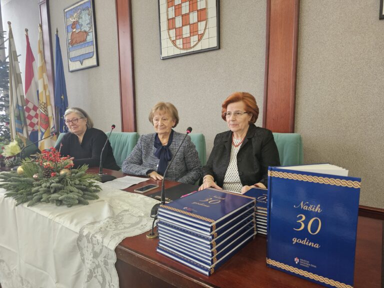 Društvo ”Hrvatska žena” Vinkovci obilježilo 30 godina uspješnog rada