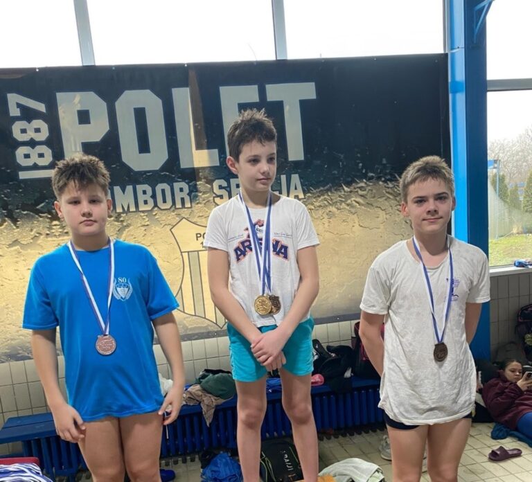 Luka Džinić osvojio dva srebra na međunarodnom plivačkom natjecanju