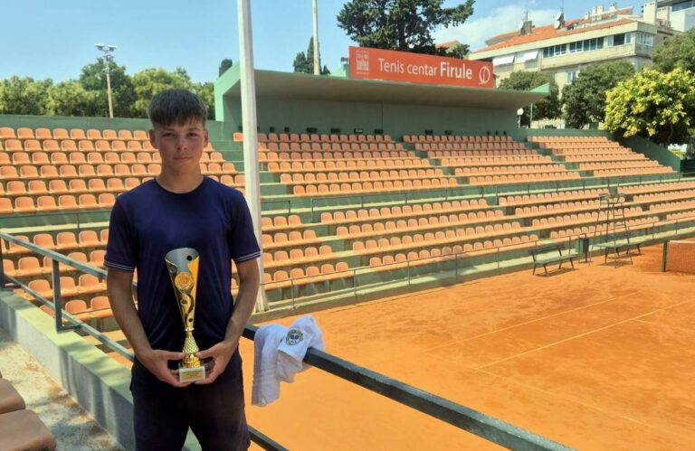 Rafael Halužan odličnom igrom do titule pobjednika teniskog turnira u Splitu